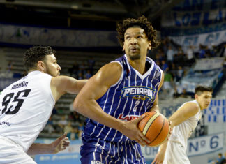 Gran triunfo de Peñarol sobre gimnasia y Esgrima de Comodoro Rivadavia por 76-69.